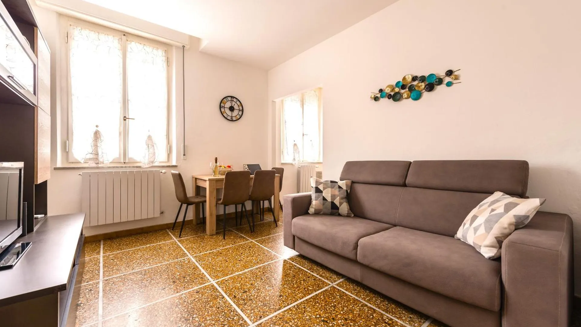 Hostly-Casa Serena-Near The Town Center Pisa Italy