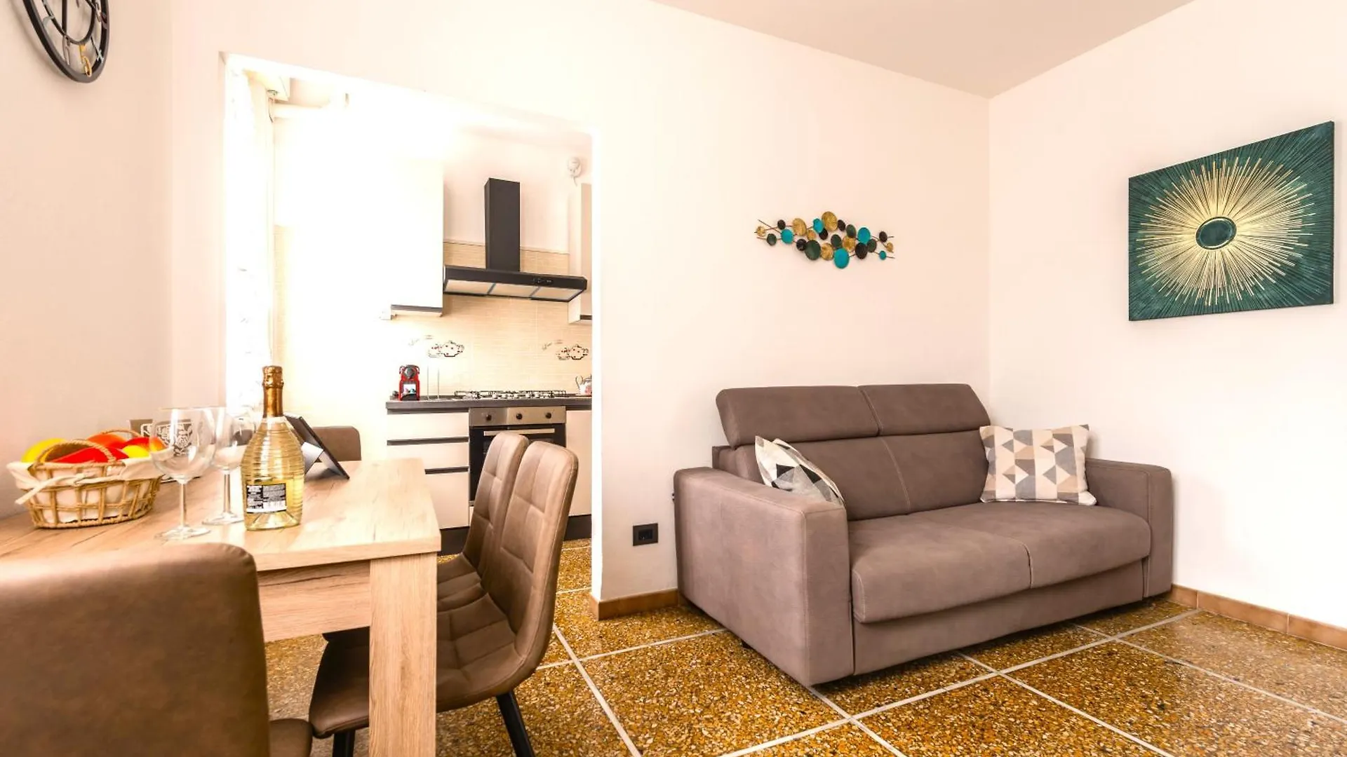Hostly-Casa Serena-Near The Town Center Pise 0*,